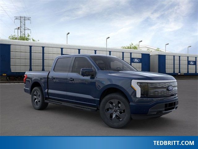 2024 Ford F-150 Lightning LARIAT