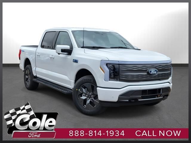 2024 Ford F-150 Lightning LARIAT