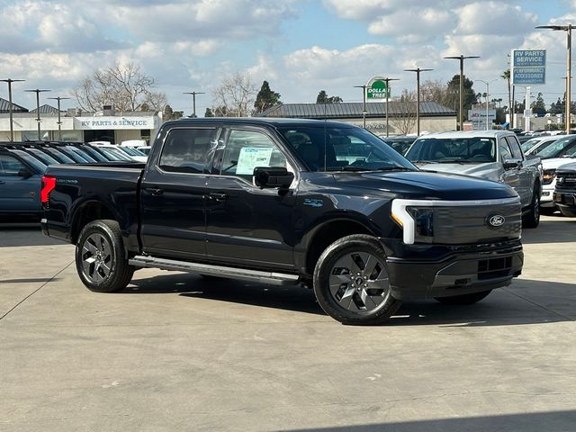 2024 Ford F-150 Lightning LARIAT