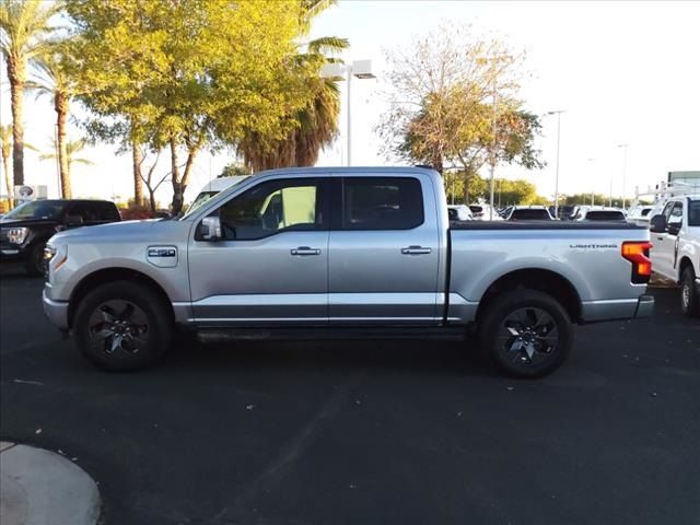 2024 Ford F-150 Lightning LARIAT