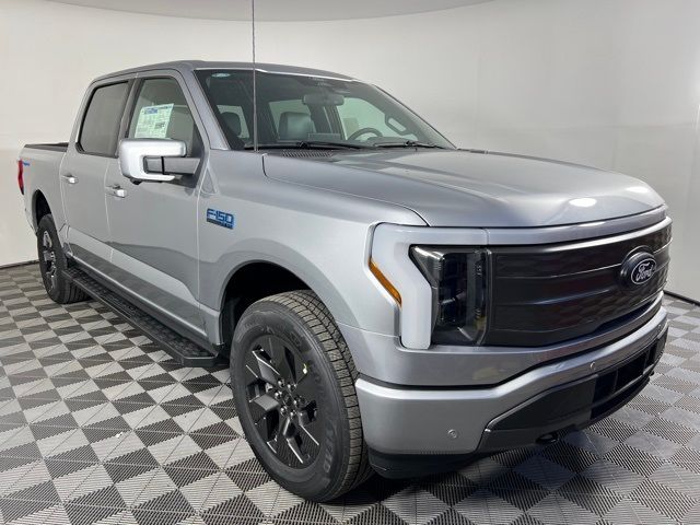 2024 Ford F-150 Lightning LARIAT