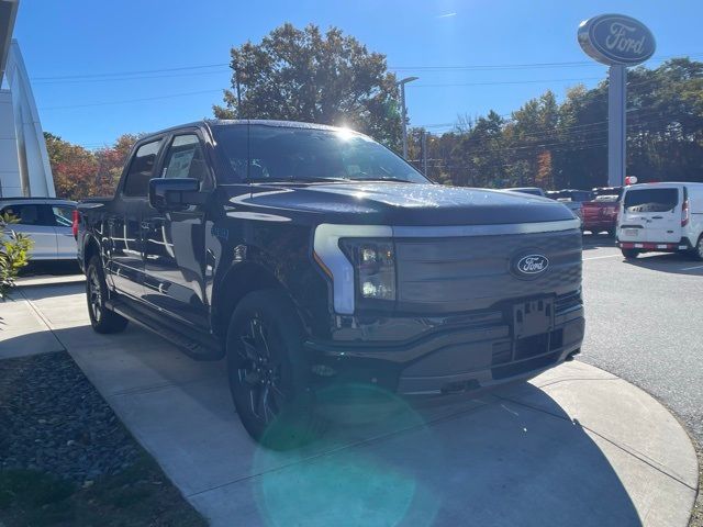 2024 Ford F-150 Lightning LARIAT