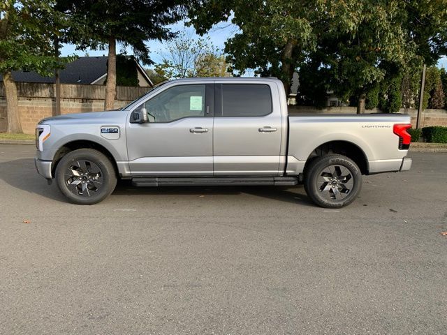 2024 Ford F-150 Lightning LARIAT