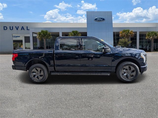 2024 Ford F-150 Lightning LARIAT