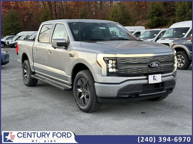 2024 Ford F-150 Lightning LARIAT