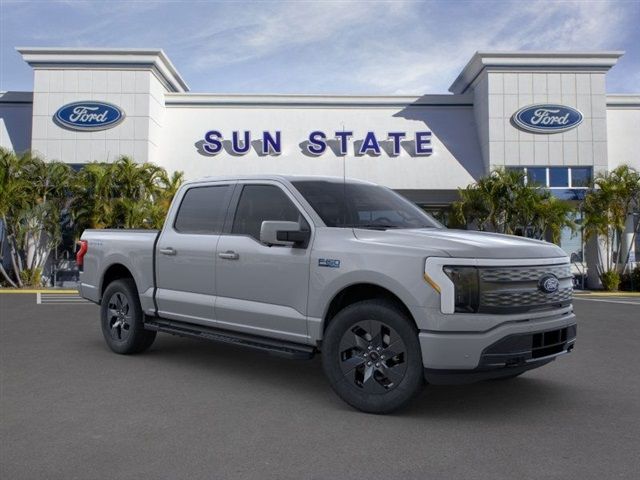 2024 Ford F-150 Lightning LARIAT