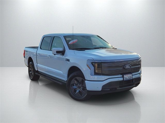 2024 Ford F-150 Lightning LARIAT