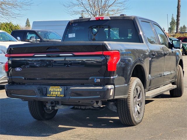 2024 Ford F-150 Lightning LARIAT