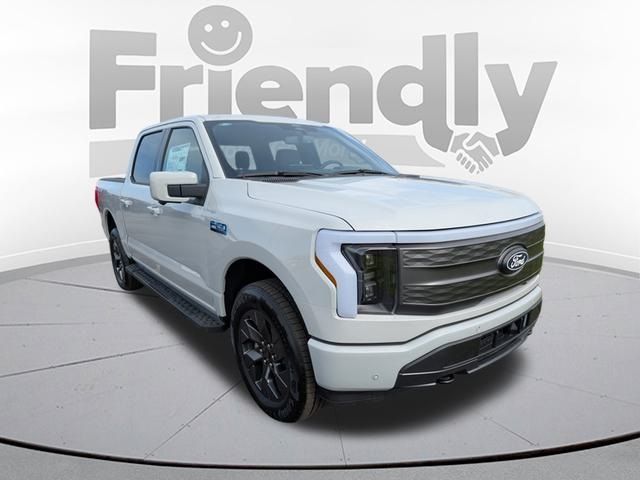 2024 Ford F-150 Lightning LARIAT