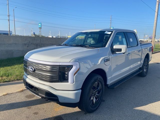 2024 Ford F-150 Lightning LARIAT