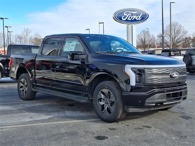 2024 Ford F-150 Lightning LARIAT