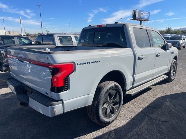 2024 Ford F-150 Lightning LARIAT