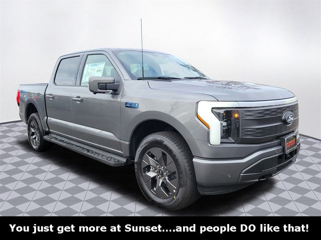 2024 Ford F-150 Lightning LARIAT