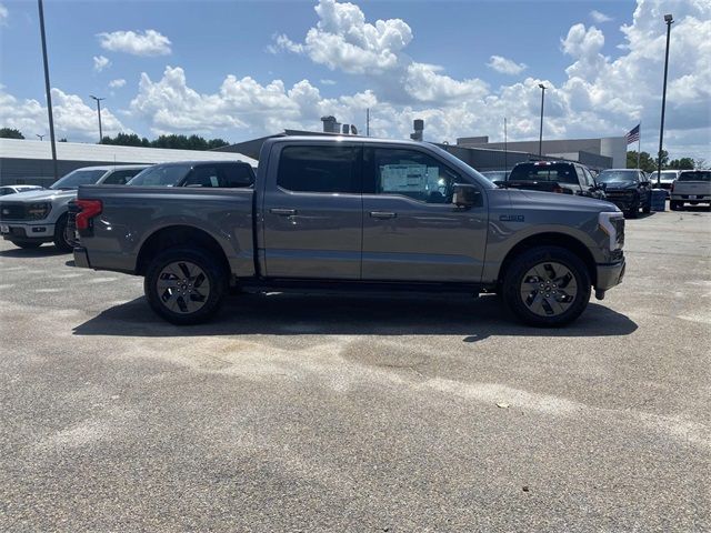 2024 Ford F-150 Lightning LARIAT