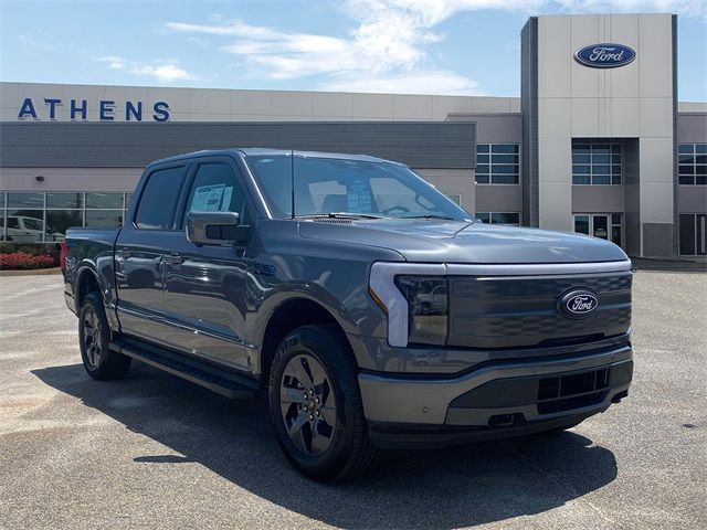 2024 Ford F-150 Lightning LARIAT