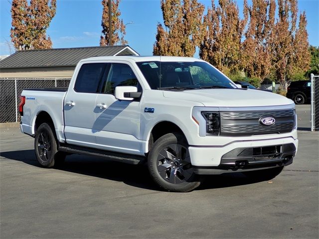 2024 Ford F-150 Lightning LARIAT