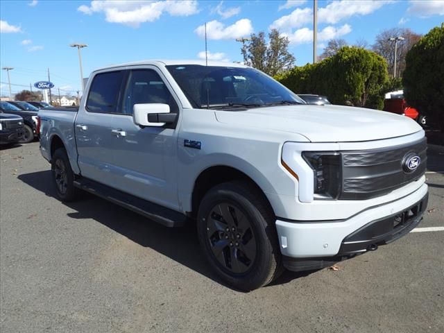 2024 Ford F-150 Lightning LARIAT