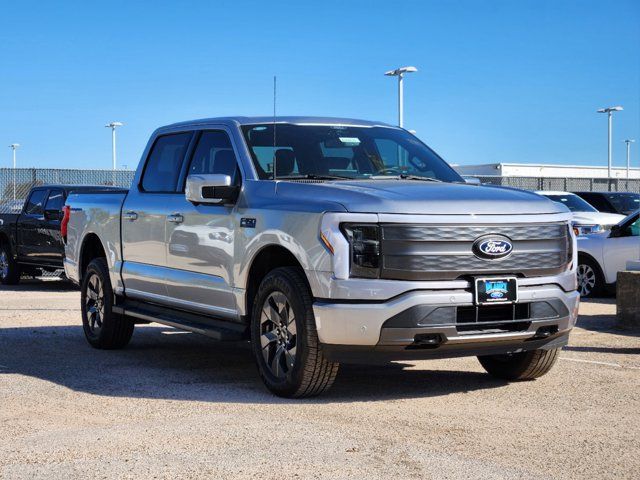 2024 Ford F-150 Lightning LARIAT