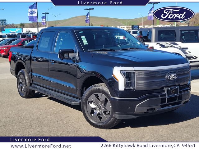 2024 Ford F-150 Lightning LARIAT