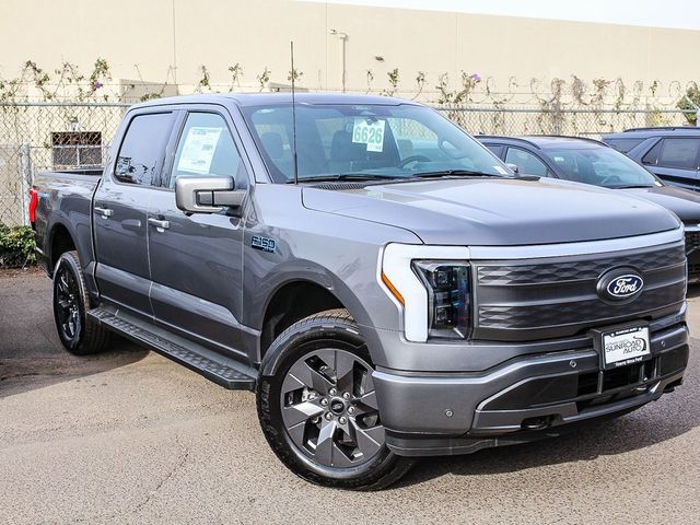 2024 Ford F-150 Lightning LARIAT