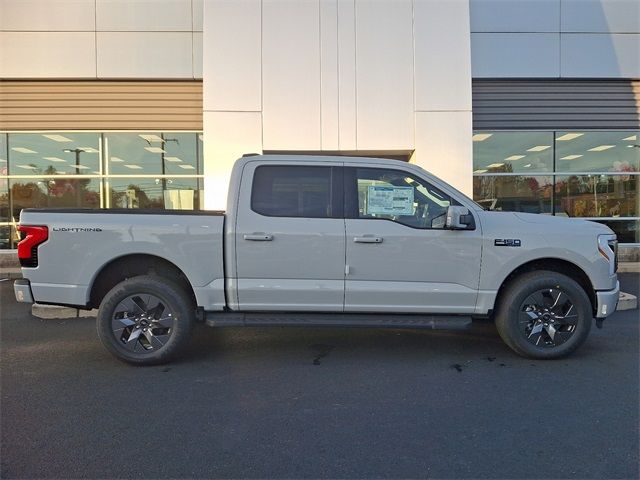 2024 Ford F-150 Lightning LARIAT