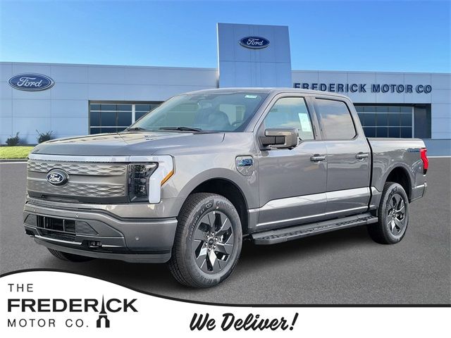 2024 Ford F-150 Lightning LARIAT