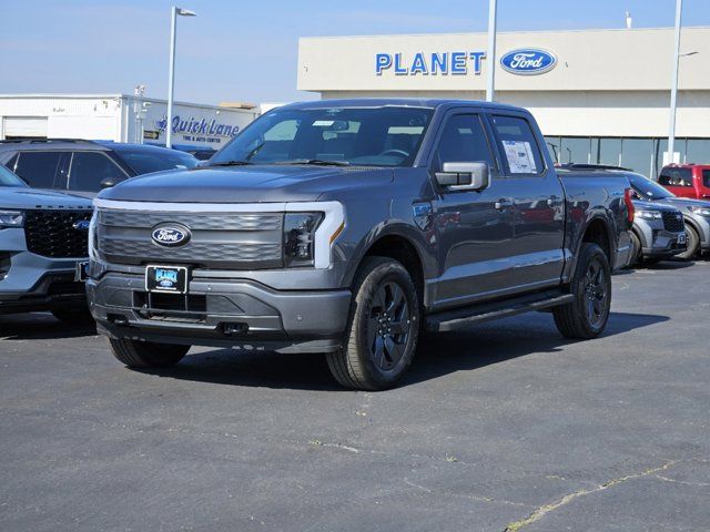 2024 Ford F-150 Lightning LARIAT