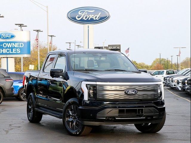 2024 Ford F-150 Lightning LARIAT