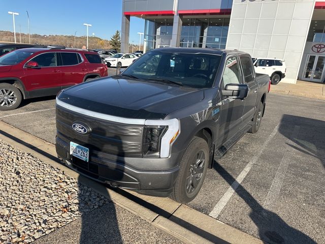 2024 Ford F-150 Lightning LARIAT