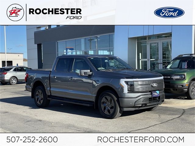 2024 Ford F-150 Lightning LARIAT