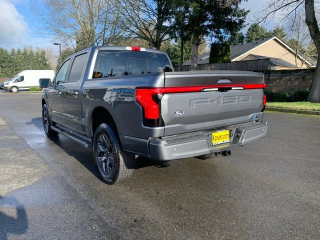 2024 Ford F-150 Lightning LARIAT