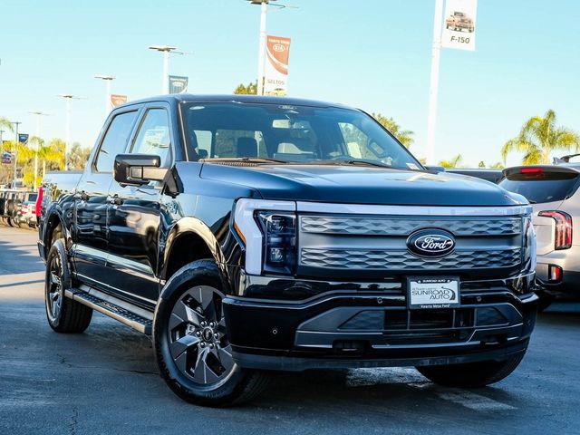 2024 Ford F-150 Lightning LARIAT