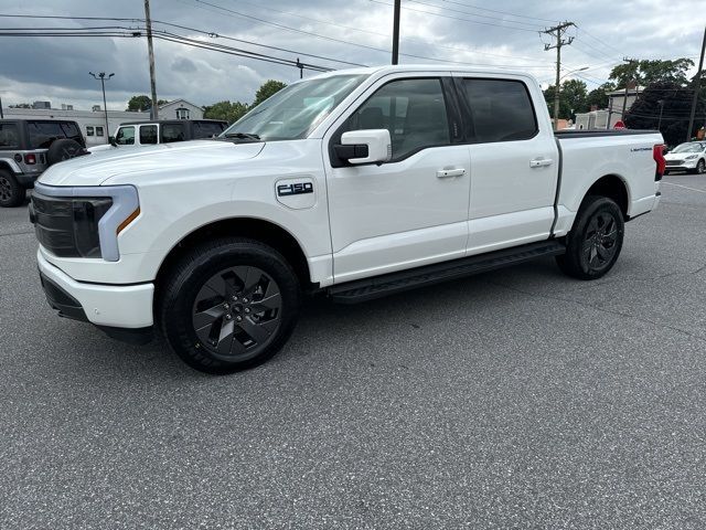 2024 Ford F-150 Lightning LARIAT