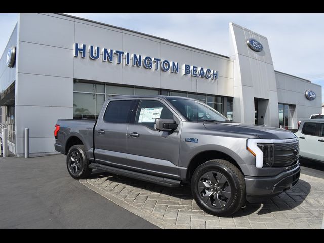 2024 Ford F-150 Lightning LARIAT