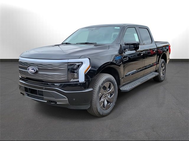 2024 Ford F-150 Lightning LARIAT