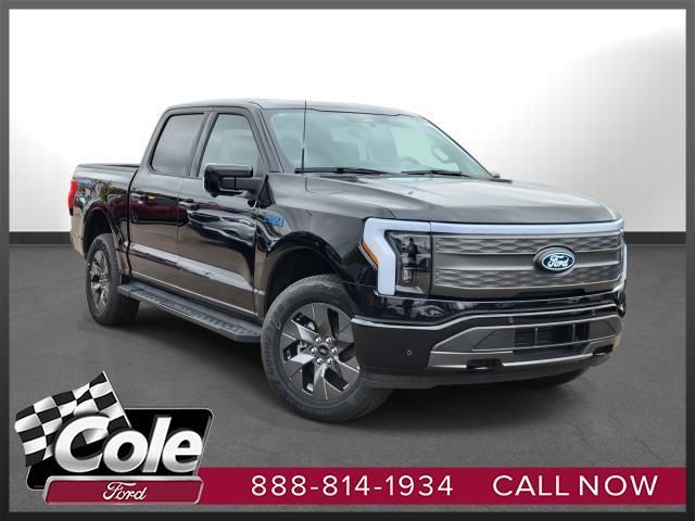 2024 Ford F-150 Lightning LARIAT