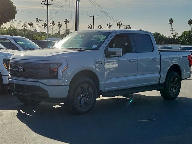 2024 Ford F-150 Lightning LARIAT