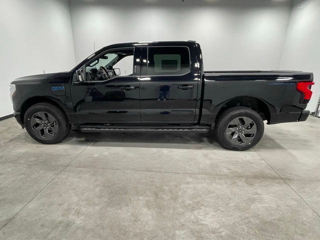 2024 Ford F-150 Lightning LARIAT