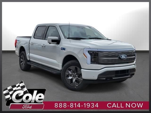 2024 Ford F-150 Lightning LARIAT