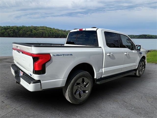 2024 Ford F-150 Lightning LARIAT