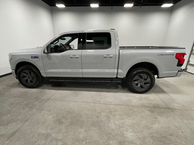 2024 Ford F-150 Lightning LARIAT