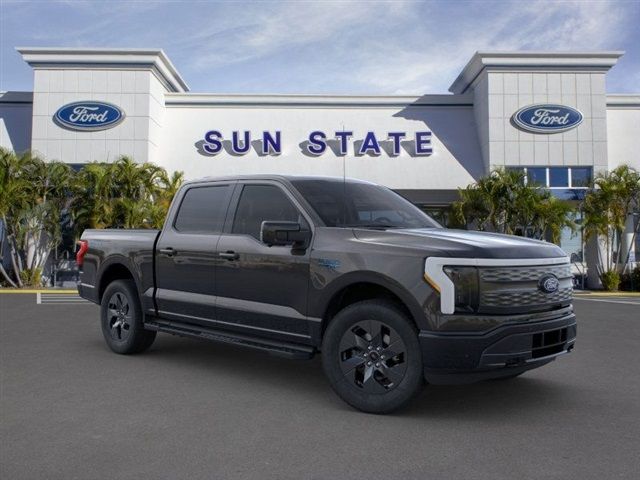 2024 Ford F-150 Lightning LARIAT