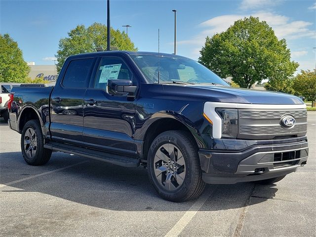 2024 Ford F-150 Lightning LARIAT