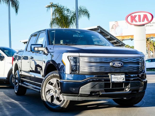 2024 Ford F-150 Lightning LARIAT