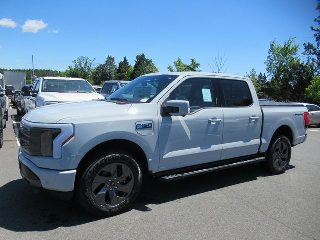 2024 Ford F-150 Lightning LARIAT