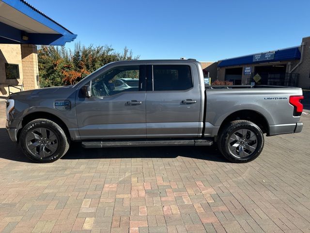 2024 Ford F-150 Lightning LARIAT