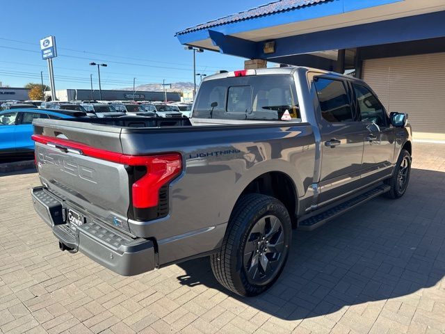 2024 Ford F-150 Lightning LARIAT