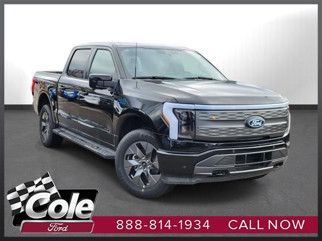 2024 Ford F-150 Lightning LARIAT