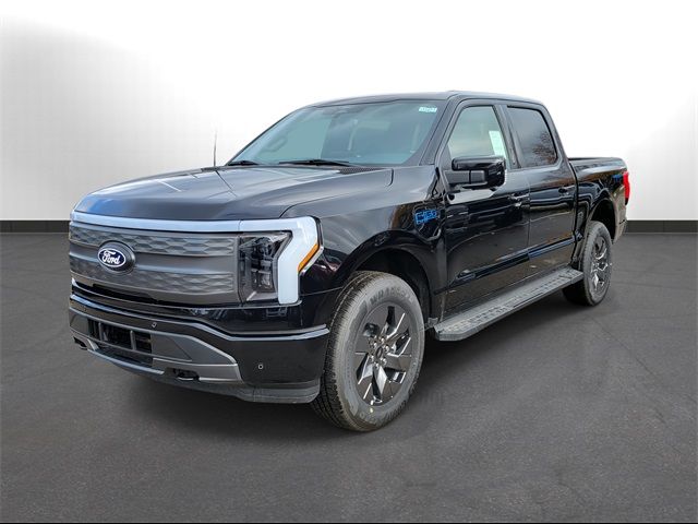 2024 Ford F-150 Lightning LARIAT