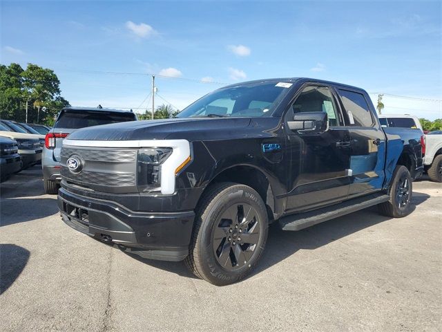 2024 Ford F-150 Lightning LARIAT